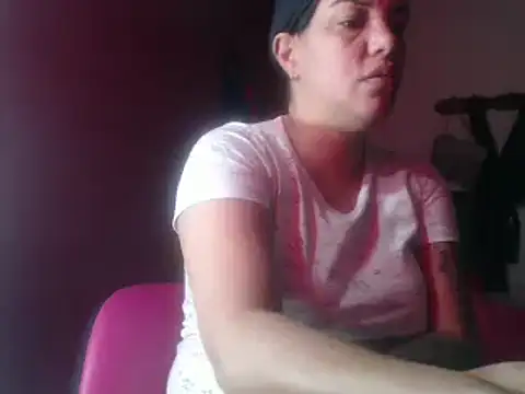 Snapshot of Tammyymilf chatting on January 2025 02:28:02 PM Tammyymilf online show from January 2025 02:28:02 PM