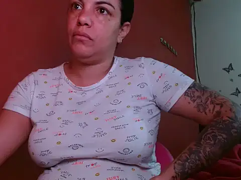 Snapshot of Tammyymilf chatting on October 2025 05:13:02 PM Tammyymilf online show from October 2025 05:13:02 PM