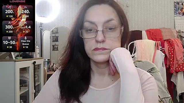 Soffya Soy online show from February 2026 05:10:02 PM