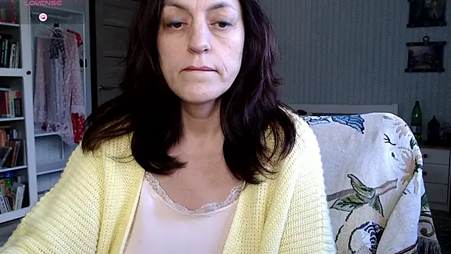 Soffya Soy online show from April 2026 04:28:02 AM