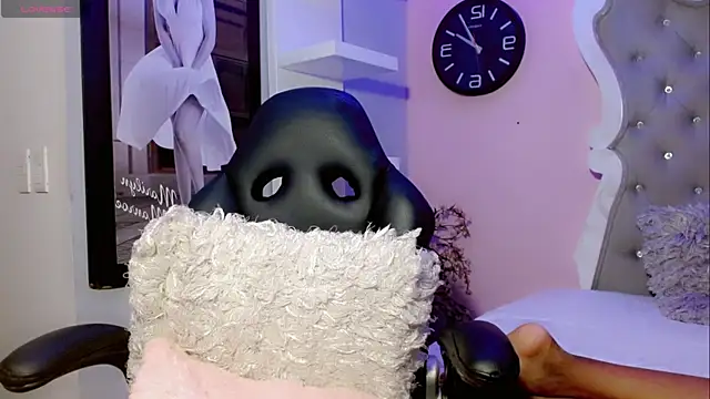 CamiiGarcia online show from February 2025 05:18:02 PM