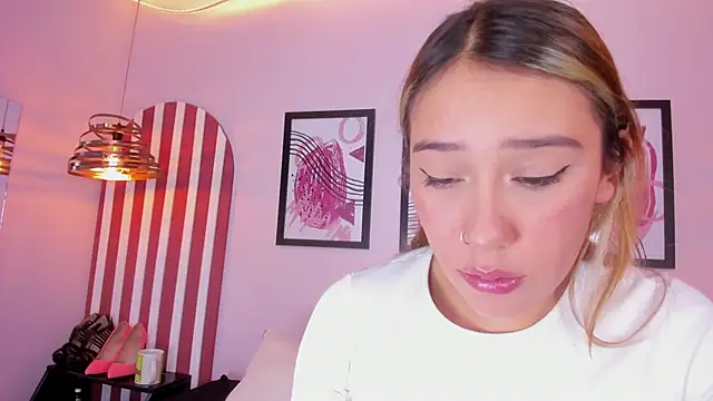 Lannajansen online show from September 2025 03:34:01 PM