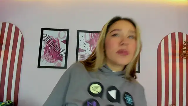 Lannajansen online show from September 2025 02:49:02 PM