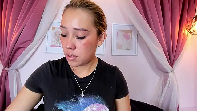 Lannajansen online show from May 2026 01:40:01 PM