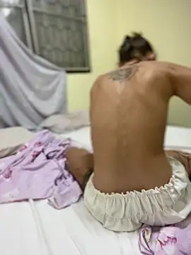 White Lu online show from November 2025 02:34:02 AM