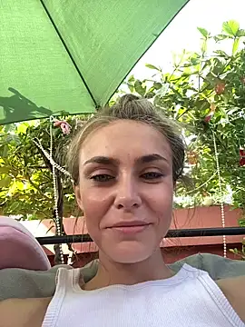 White Lu online show from February 2026 02:19:01 AM