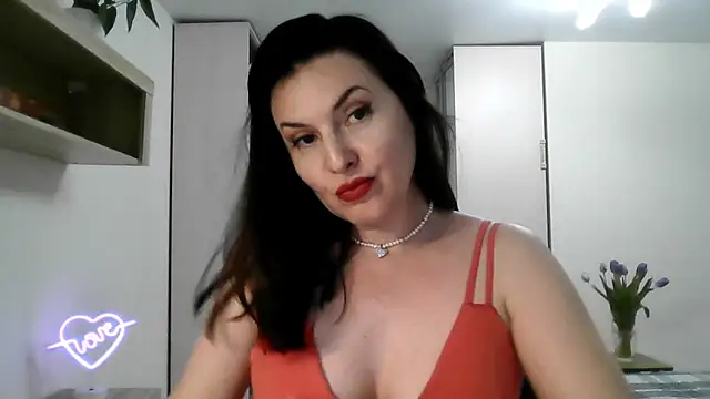 Victoria Glam online show from March 2025 08:12:01 PM