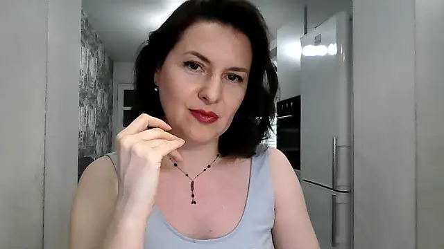 Victoria Glam online show from January 2026 08:43:01 PM