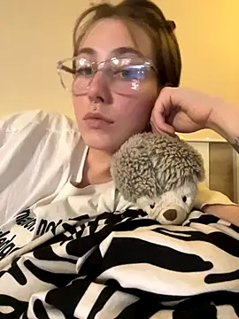 Molli Luv online show from October 2025 01:23:02 PM