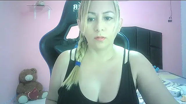 mariana0x online show from January 2026 09:52:02 PM