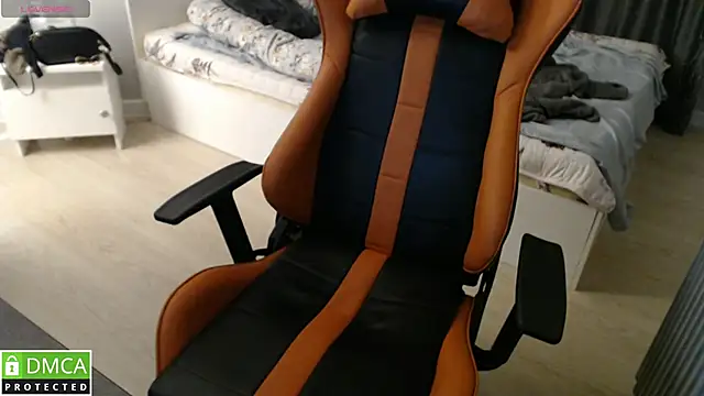 Snapshot of crystalyss chatting on March 2025 01:30:02 AM crystalyss online show from March 2025 01:30:02 AM