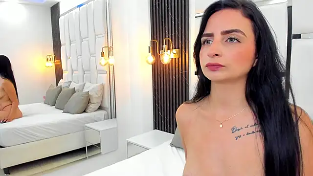 Snapshot of victoria_cambell_ chatting on February 2025 07:25:02 PM victoria cambell online show from February 2025 07:25:02 PM