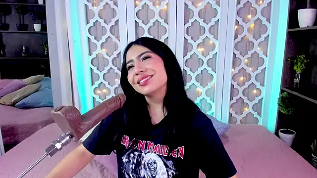 aniie west online show from February 2025 01:01:01 PM