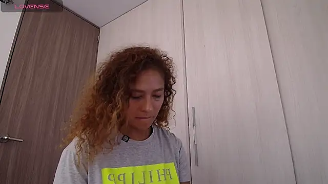 Zoedaniels online show from January 2025 02:47:02 PM