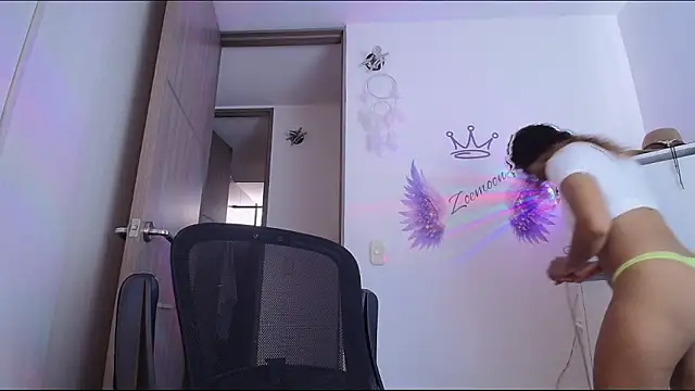 Zoedaniels online show from May 2026 09:10:01 PM