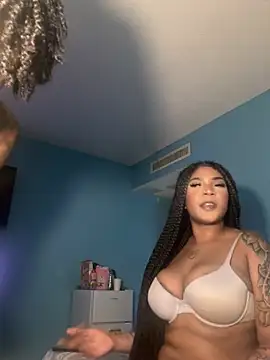 Snapshot of squirmxx10 chatting on February 2025 02:41:01 AM squirmxx10 online show from February 2025 02:41:01 AM