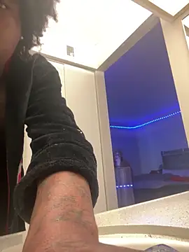 Snapshot of squirmxx10 chatting on February 2026 10:36:01 PM squirmxx10 online show from February 2026 10:36:01 PM