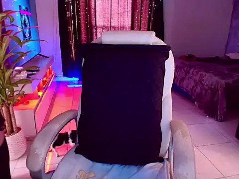 latexgoddes online show from January 2026 09:17:01 PM