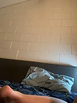 Snapshot of thequeenkendall2025 chatting on February 2025 10:43:02 AM thequeenkendall2025 online show from February 2025 10:43:02 AM