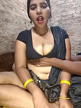 Snapshot of Simrandeshipp chatting on December 2025 05:40:02 PM Simrandeshipp online show from December 2025 05:40:02 PM