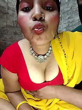 Snapshot of Simrandeshipp chatting on January 2026 04:43:02 PM Simrandeshipp online show from January 2026 04:43:02 PM