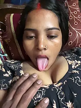 Snapshot of Simrandeshipp chatting on January 2026 06:37:02 AM Simrandeshipp online show from January 2026 06:37:02 AM