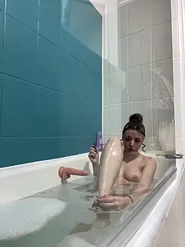 bunnythetailor online show from February 2025 05:40:01 AM