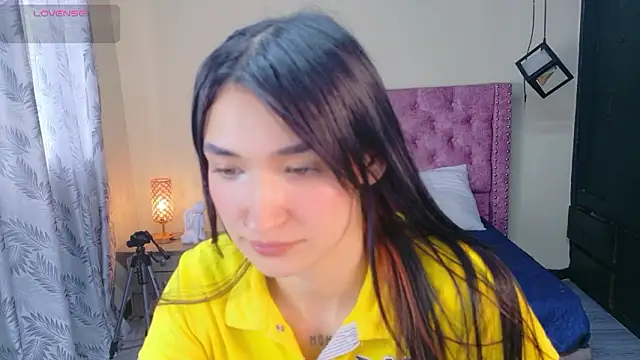 Snapshot of Sofii_cutee chatting on February 2026 12:32:01 PM Sofii cutee online show from February 2026 12:32:01 PM