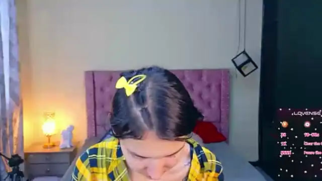 Snapshot of Sofii_cutee chatting on February 2026 01:06:01 PM Sofii cutee online show from February 2026 01:06:01 PM