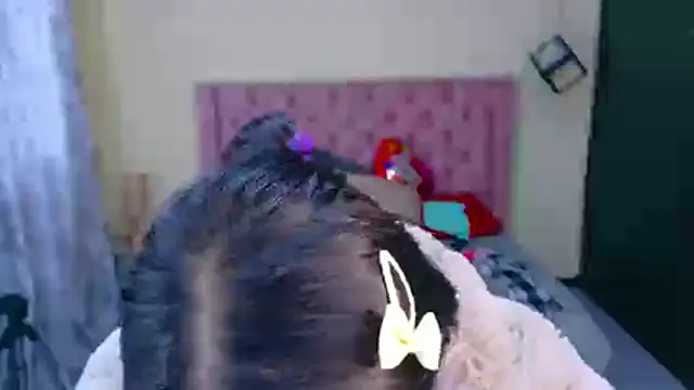 Snapshot of Sofii_cutee chatting on February 2026 12:23:01 PM Sofii cutee online show from February 2026 12:23:01 PM