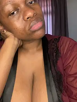 Snapshot of Boneca25 chatting on February 2025 11:42:01 AM Boneca25 online show from February 2025 11:42:01 AM