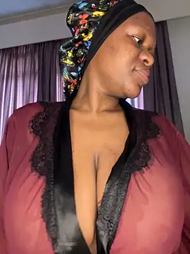 Snapshot of Boneca25 chatting on February 2025 05:31:02 AM Boneca25 online show from February 2025 05:31:02 AM