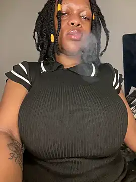 Snapshot of Boneca25 chatting on January 2026 02:19:01 PM Boneca25 online show from January 2026 02:19:01 PM