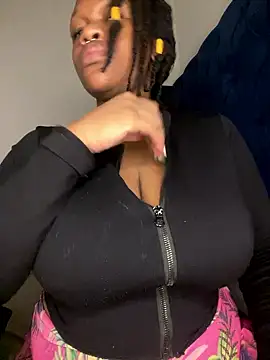 Snapshot of Boneca25 chatting on January 2026 06:46:02 PM Boneca25 online show from January 2026 06:46:02 PM
