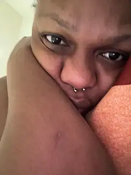 Boneca25 online show from June 2026 10:06:02 AM