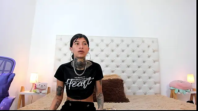 esmeralda06 online show from April 2026 01:49:01 PM