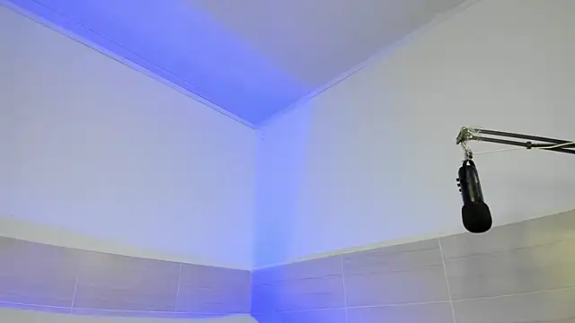 Ximena  1 online show from February 2025 01:51:01 PM