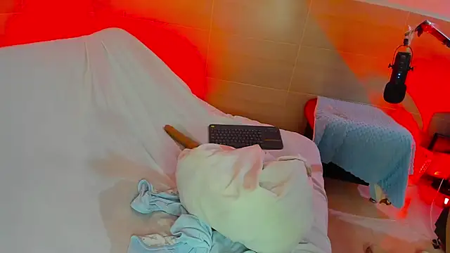 Ximena  1 online show from February 2025 02:33:01 PM