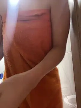 Snapshot of Bonet_iris chatting on January 2026 07:34:01 PM Bonet iris online show from January 2026 07:34:01 PM