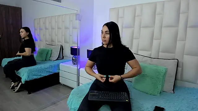 Ariana rouse online show from May 2026 04:12:01 PM