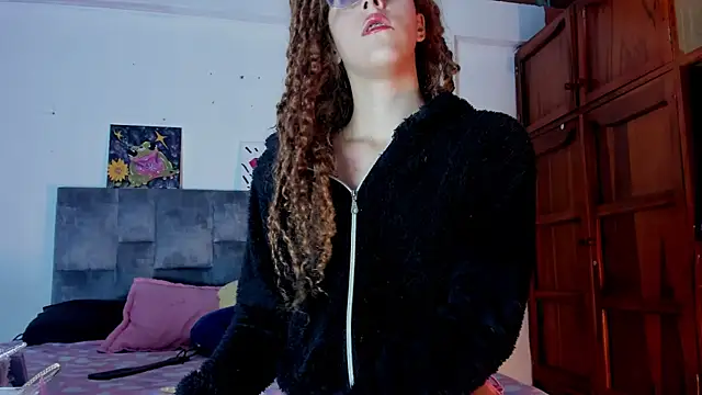 Snapshot of Isangel_ chatting on September 2025 04:50:01 AM Isangel online show from September 2025 04:50:01 AM