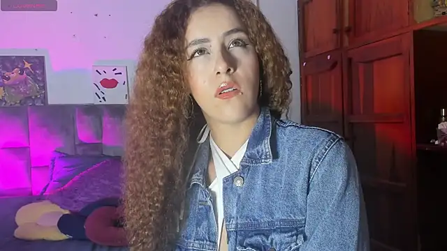 Snapshot of Isangel_ chatting on October 2025 11:48:02 PM Isangel online show from October 2025 11:48:02 PM