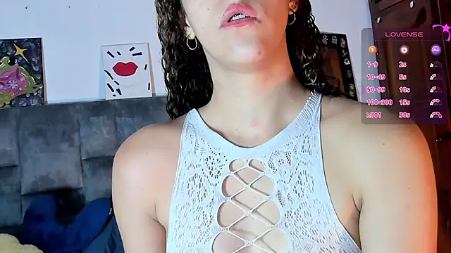 Snapshot of Isangel_ chatting on November 2025 01:50:02 AM Isangel online show from November 2025 01:50:02 AM