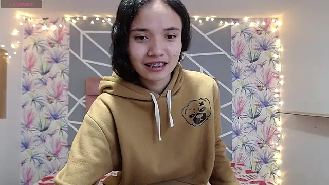 AmbarVanucci online show from November 2025 05:28:02 AM