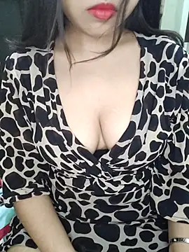 JANVI MISHRA1 online show from May 2026 06:05:01 PM