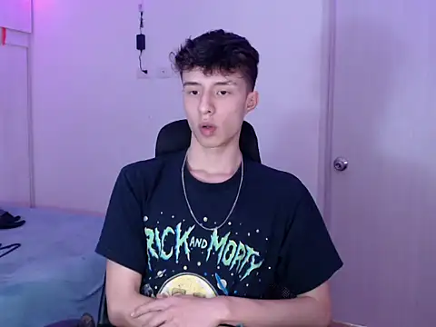 Juanmres online show from March 2026 06:25:02 PM