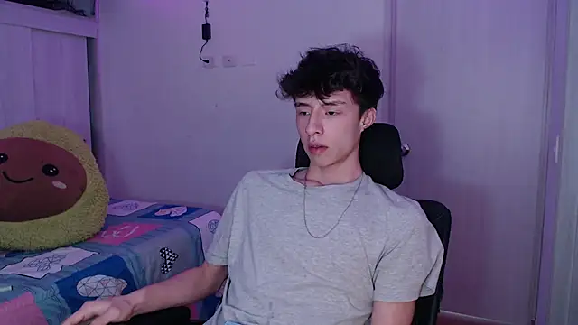 Juanmres online show from April 2026 08:48:01 PM