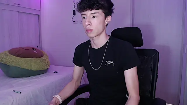 Juanmres online show from April 2026 03:18:02 PM