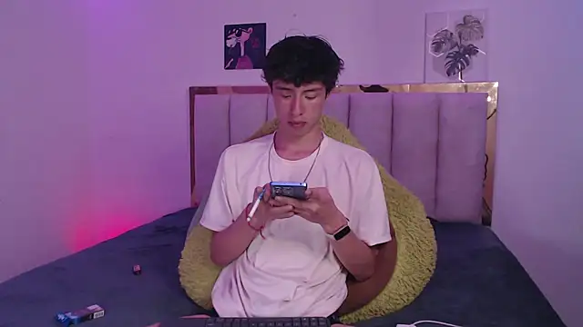 Juanmres online show from May 2026 06:49:02 PM