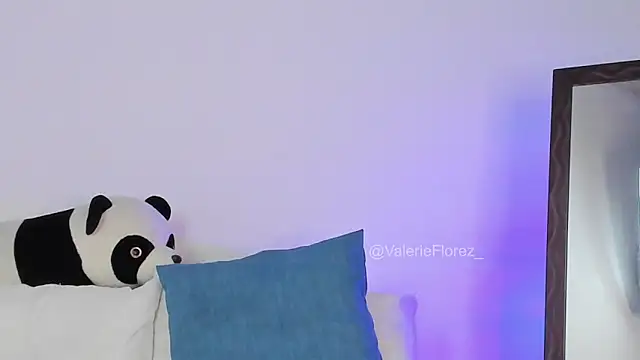 ValerieFlorez  online show from March 2025 08:23:02 AM
